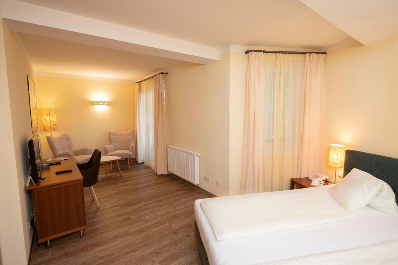 Landhotel Rosentaler Hof Санкт Якоб им Розентал Екстериор снимка