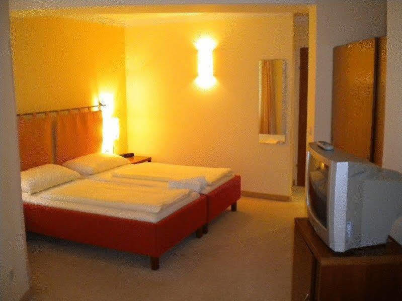 Landhotel Rosentaler Hof Санкт Якоб им Розентал Екстериор снимка